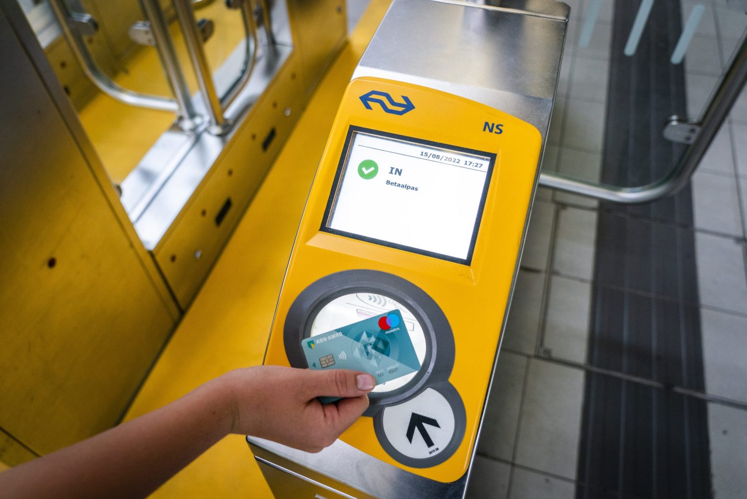 Openbaar Vervoer • Koninklijk Nederlands Vervoer Openbaar Vervoer • Koninklijk Nederlands Vervoer